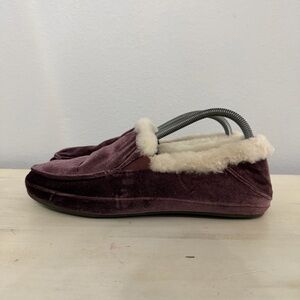 OluKai Purple velvet Ku'una Lanui slipper Size 9